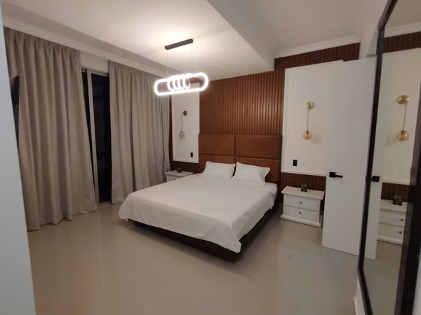Modern and fully furnished apartment in a prime central location.