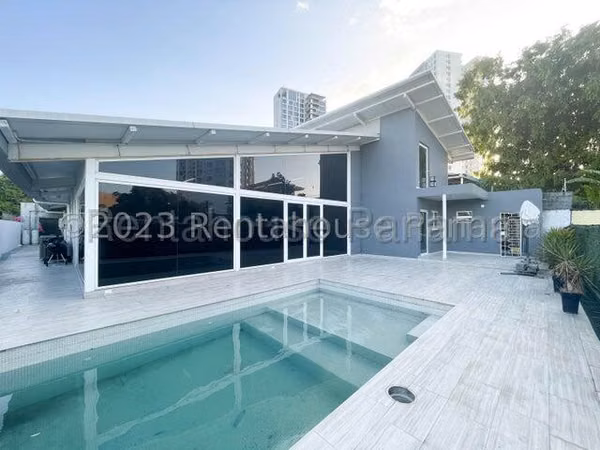 House for rent, ideal for an office in Coco del Mar, AK