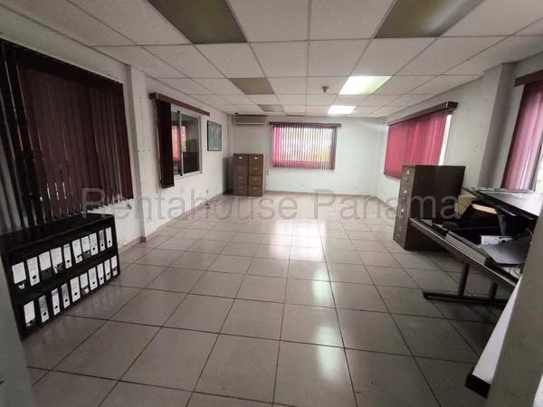 Building for sale in Chilibre EH