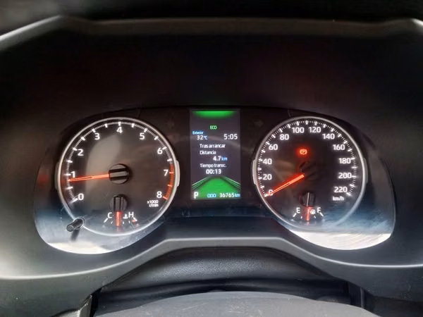 TOYOTA RAV4 2024