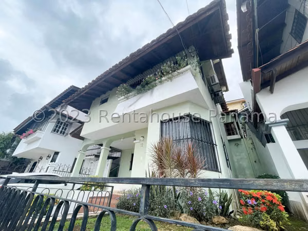 Se Vende Casa en Hato Pintado MDV26-2104
