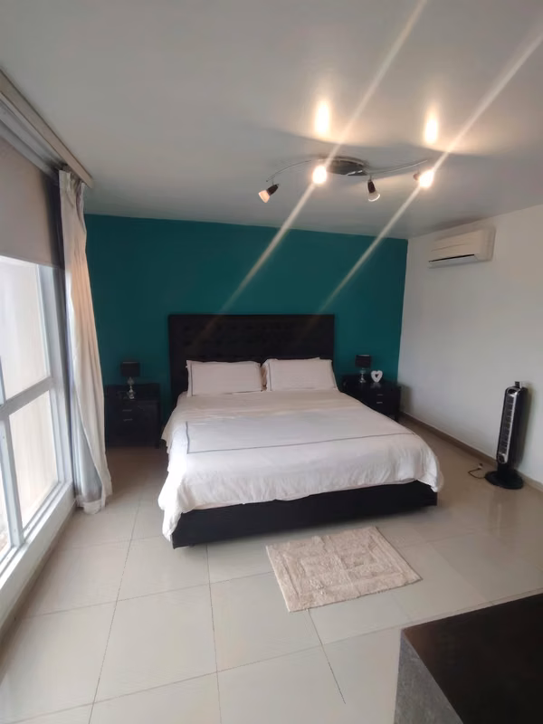Full Amoblado apartment in Obarrio - 124; 190m ² - 124; 3 rooms with bathroom