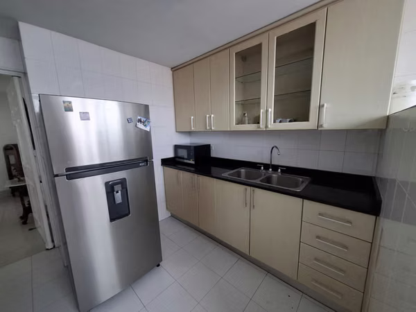 Rental apto. furnished El Crajo, Close to. Metro V. Argentina.