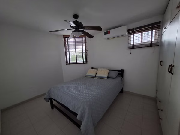 Rental apto. furnished El Crajo, Close to. Metro V. Argentina.