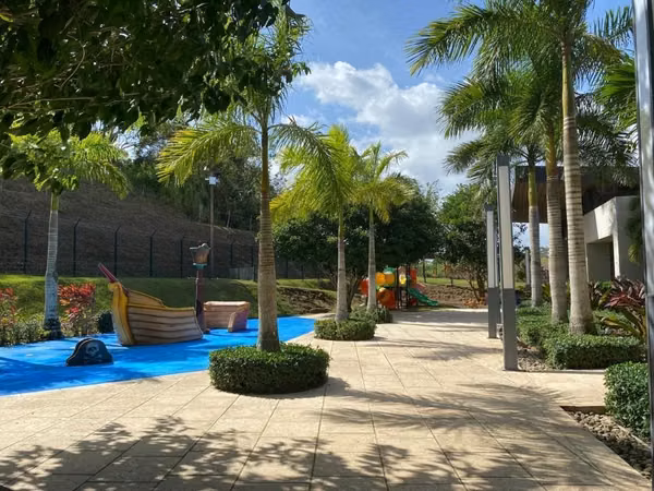 Vendo casa en Ph Golf Garden, Brisas del Golf