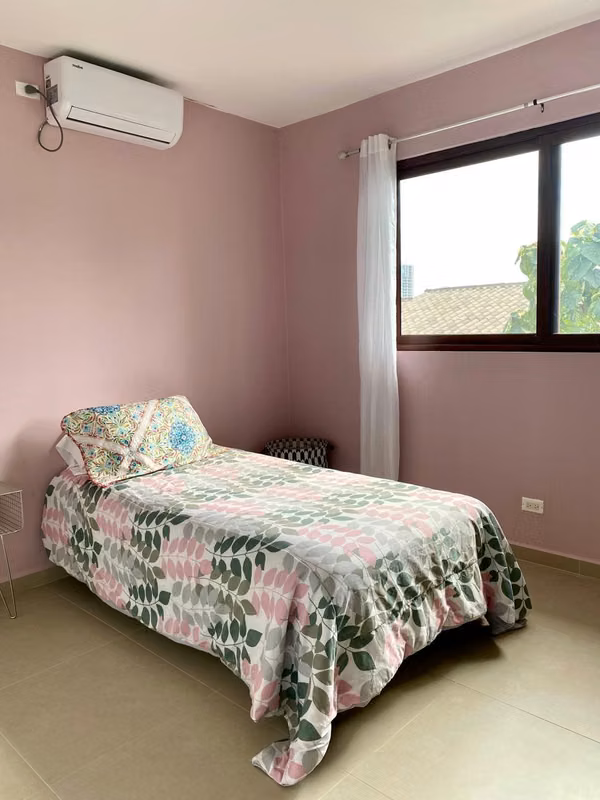 Vendo casa en Ph Golf Garden, Brisas del Golf