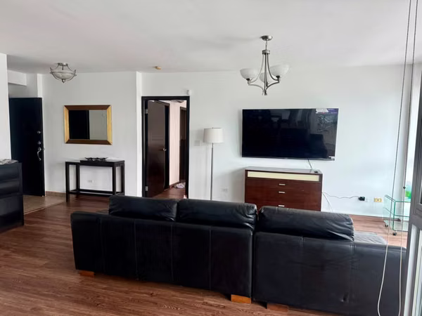 Fully Furnished Apartment on Avenida Balboa