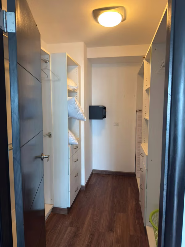 Fully Furnished Apartment on Avenida Balboa