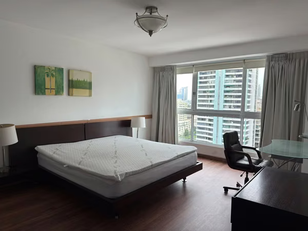 Fully Furnished Apartment on Avenida Balboa