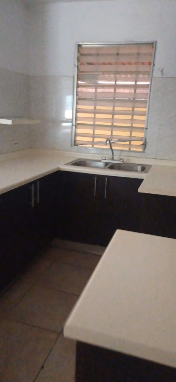 House for Sale in PH Las Praderas, San Antonio