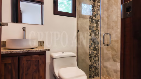 Se Vende Casa con Impresionantes vistas en Altos del Maria