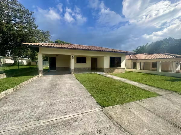 HOUSE FOR RENT WITH APPLIANCES IN EXCLUSIVE AND PRÍVATE RESIDENTIAL AREA