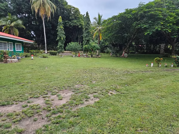 GORGONA CASA FINCA EN ALQUILER