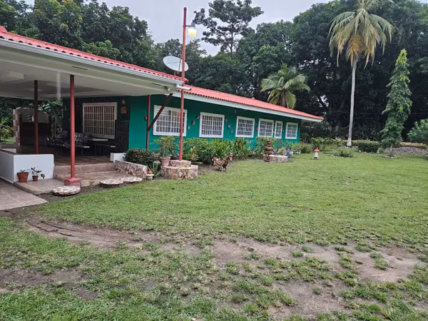 GORGONA CASA FINCA EN ALQUILER