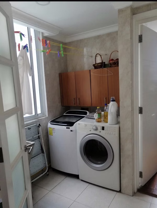 Bella Vista Penthouse is rented of 3 furnished bedrooms