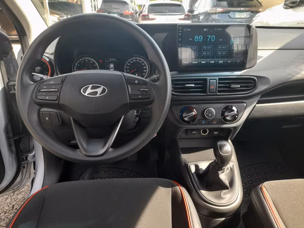 2026 Hyundai Grand i-10 - manual - garantía hasta 2032 - solo 2973 km