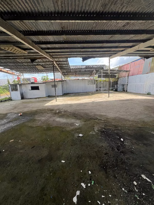 Alquilo Local Comercial en La Chorrera al frente del Estadio Musquita Sanchez