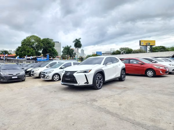 Lexus UX250H 2023