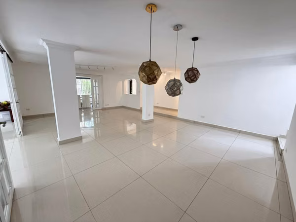 Sale of House in Altos del Golf - Private Complex - 4 Recamares - 7 Autos