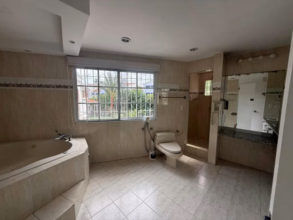 Sale of House in Altos del Golf - Private Complex - 4 Recamares - 7 Autos
