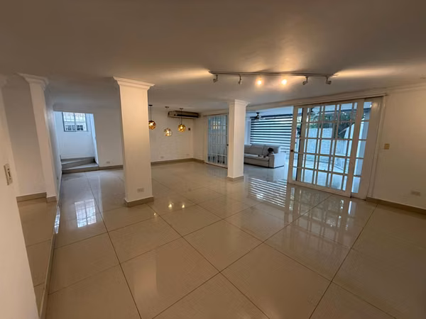Sale of House in Altos del Golf - Private Complex - 4 Recamares - 7 Autos