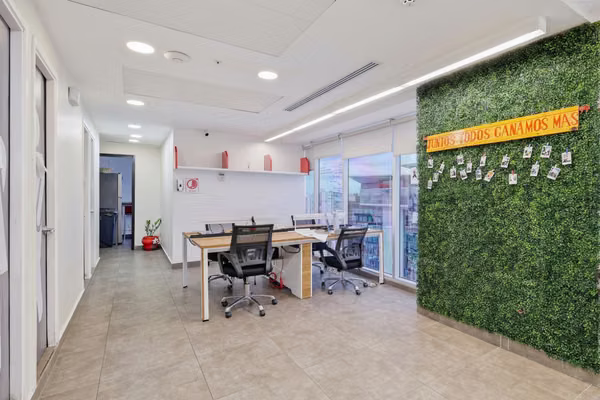 For rent or sale Office in Obarrio, Ave. Samuel Lewis