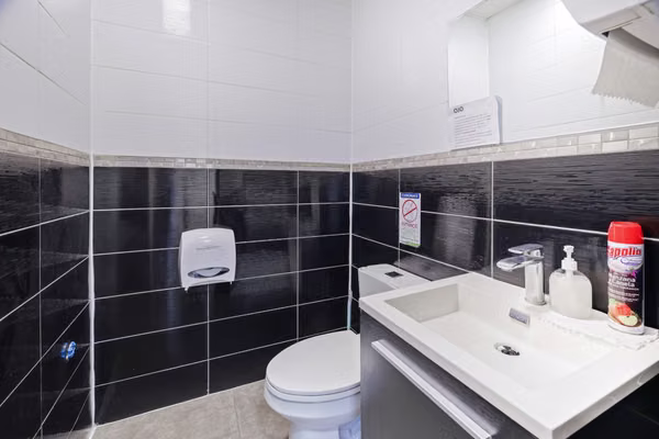 For rent or sale Office in Obarrio, Ave. Samuel Lewis