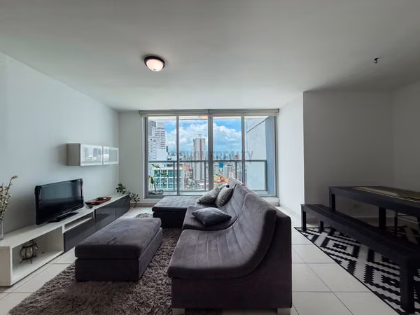 Apartamento en Alquiler en El Cangrejo, Panamá – 2 Recámaras Totalmente Amoblado