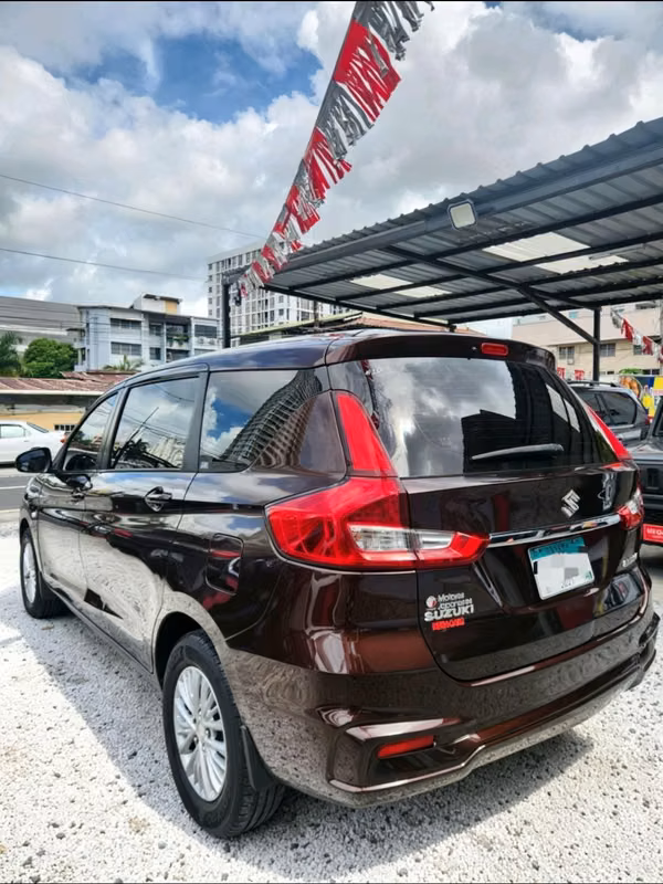 SUZUKI ERTIGA - 7 PASAJEROS - FINANCIABLE