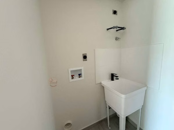 Rent PH Alexa 910, Bella Vista