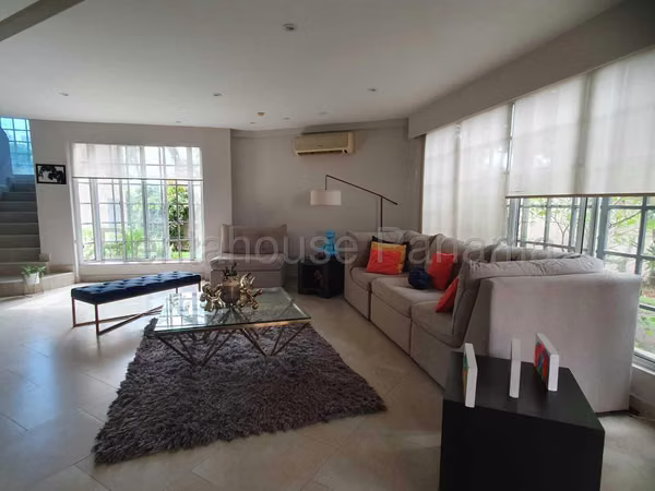 Venta de Casa en Reparto Nuevo Panama Solo Cliente Directo MC