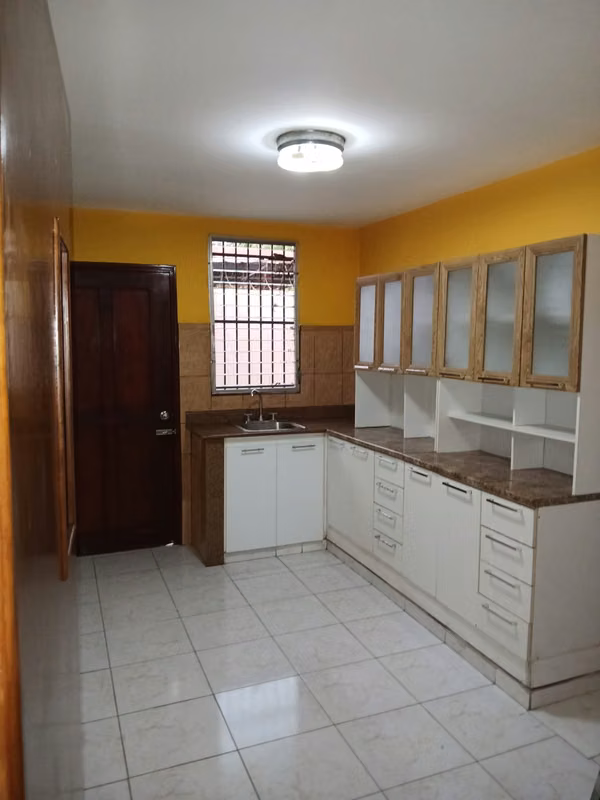 SOLD IN SAN FRANCISCO VILLA LILLA GREAT RESIDENCE WITH 4 BEDROOM PLUS AN ANNEX OF 1 REC