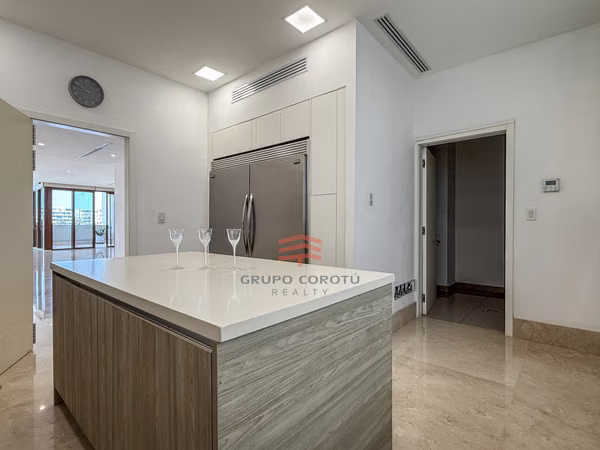 APARTMENT FOR RENT OCEAN REEF 350 SQM