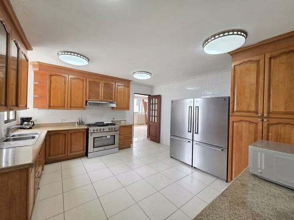 FOR RENT: 3-Level Penthouse – PH Courtyard View – Punta Pacífica (GS)