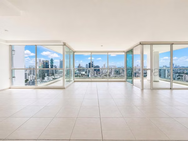 Apartment for Sale in San Francisco MPM 26-8825