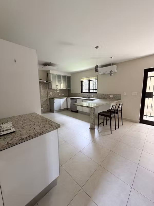 FOR RENT BEAUTIFUL SINGLE FAMILY HOUSE AT EMBASSY CLUB
