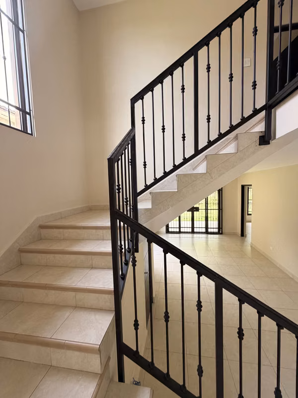 FOR RENT BEAUTIFUL SINGLE FAMILY HOUSE AT EMBASSY CLUB