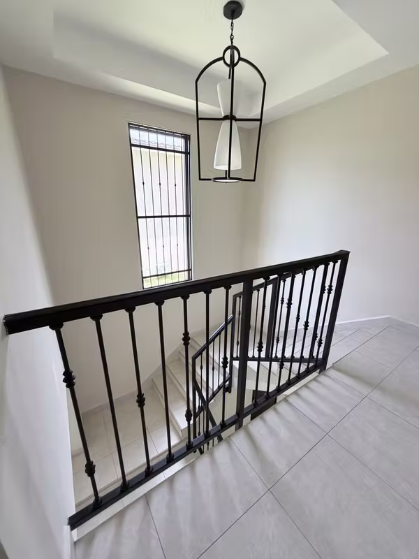 FOR RENT BEAUTIFUL SINGLE FAMILY HOUSE AT EMBASSY CLUB