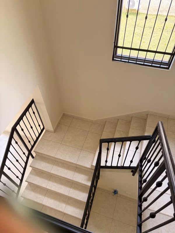 FOR RENT BEAUTIFUL SINGLE FAMILY HOUSE AT EMBASSY CLUB