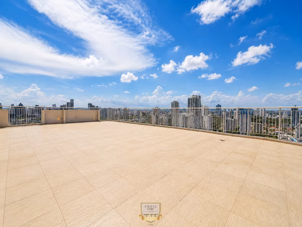 Apartment for Sale in San Francisco Bay, San Francisco.