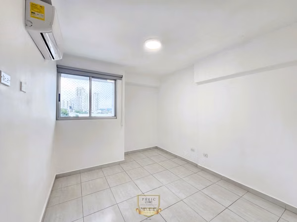 Venta de Apartamento en El Carmen, P.H. Trinity. SD