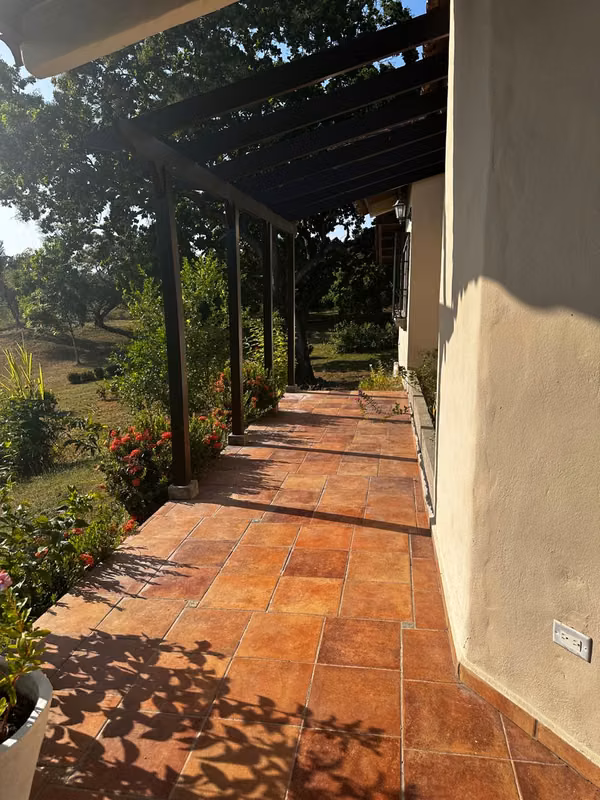 COUNTRY ESTATE HOUSE FOR SALE