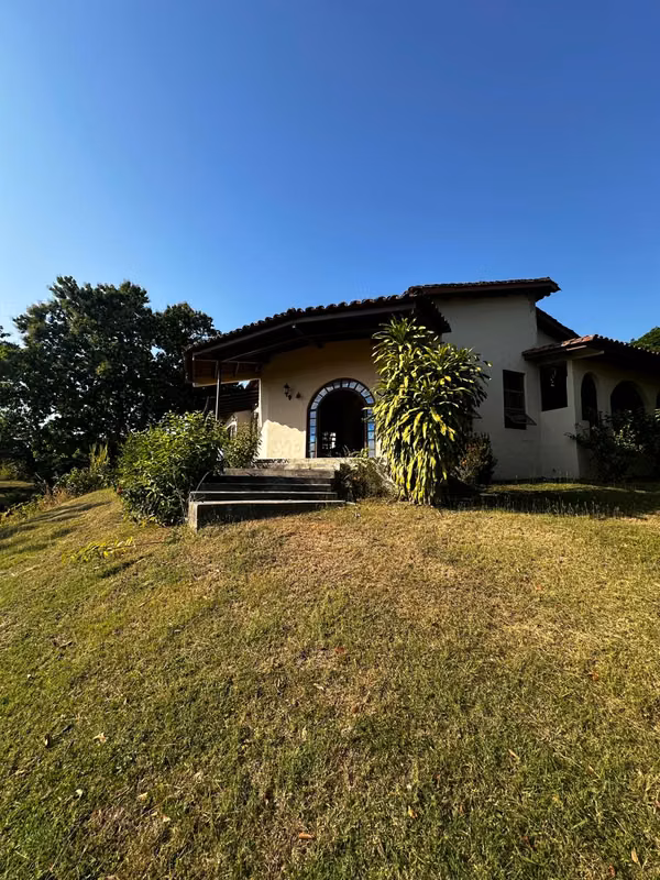 COUNTRY ESTATE HOUSE FOR SALE