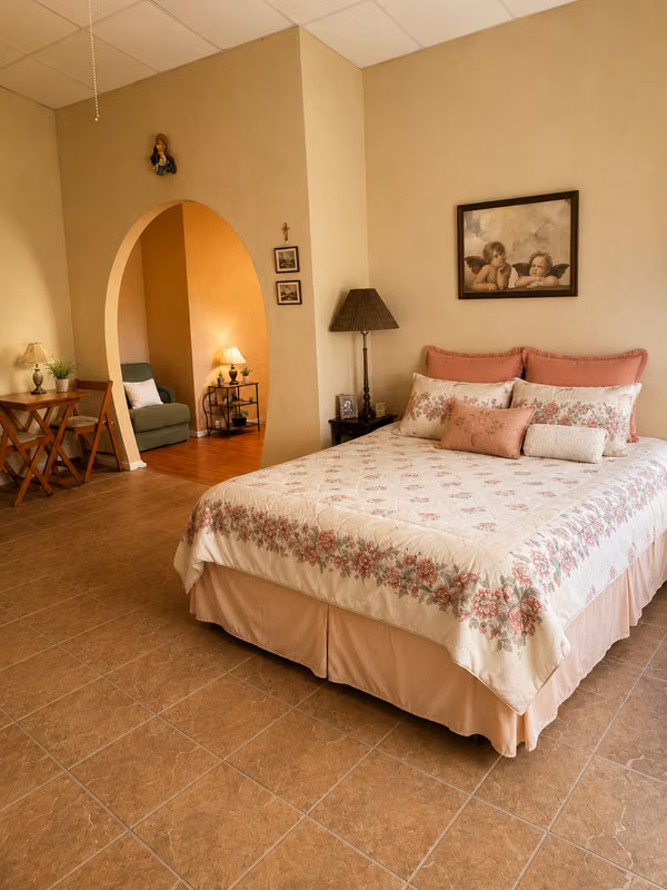 COUNTRY ESTATE HOUSE FOR SALE