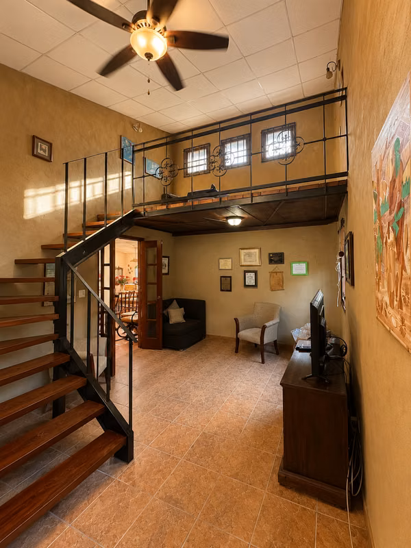 COUNTRY ESTATE HOUSE FOR SALE