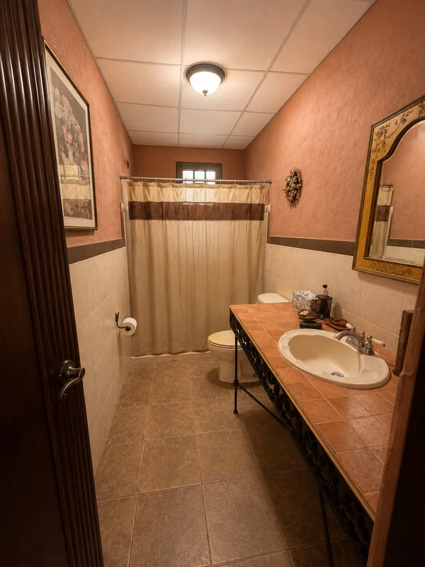 COUNTRY ESTATE HOUSE FOR SALE
