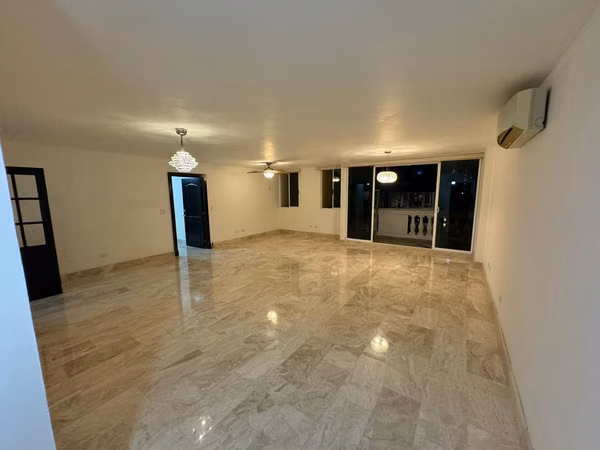 OBARRIO PH SOPHIA TOWER –  Exclusivo Apartamento de 188 m²