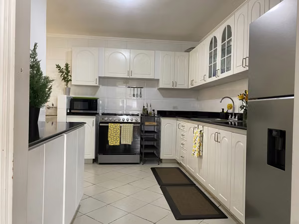 Apartamento Amoblado - Vista al Mar y Ciudad