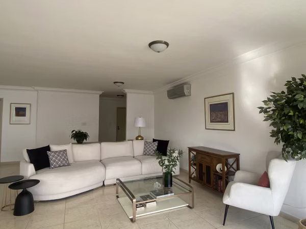Apartamento Amoblado - Vista al Mar y Ciudad
