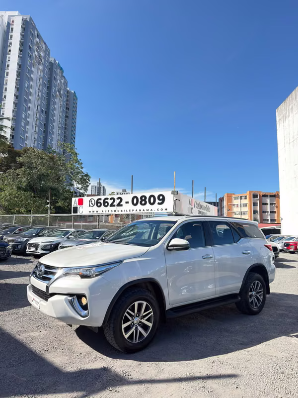 TOYOTA FORTUNER 2020